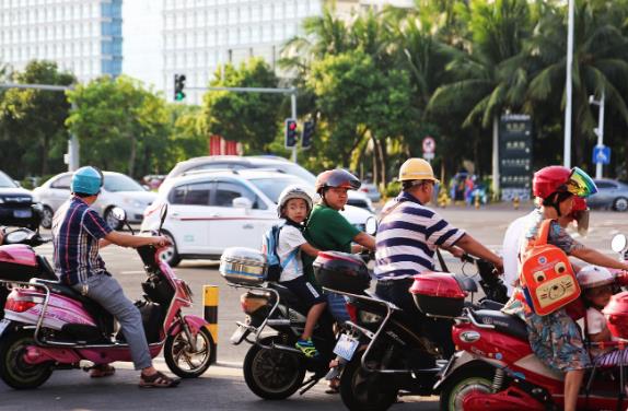 單月產(chǎn)量增長48.4%，電動車憑什么這么火？